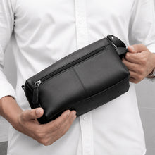 Load image into Gallery viewer, Men's Large Leather Travel Toiletry Wash Bag