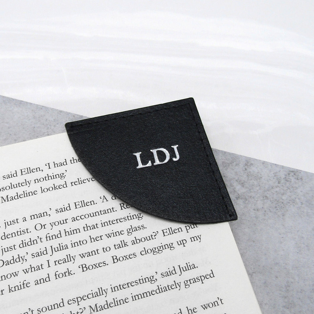 Handmade Personalised Leather Curved Corner Bookmark - PARKER&CO
