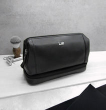 Load image into Gallery viewer, Personalised Men&#39;s Leather Wash Bag - PARKER&amp;CO