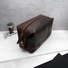 Load image into Gallery viewer, Personalised Men&#39;s Rustic Brown Leather Wash Bag - PARKER&amp;CO