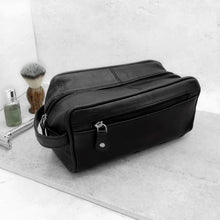 Load image into Gallery viewer, Men&#39;s Black Leather Weekend Travel Wash Bag 